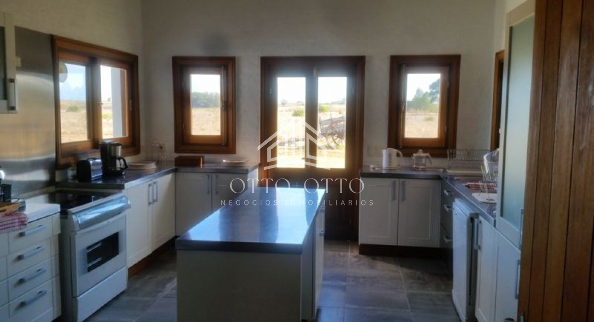 Chacra ID.4781 - Chacra en venta Manantiales 5 dormitorios
