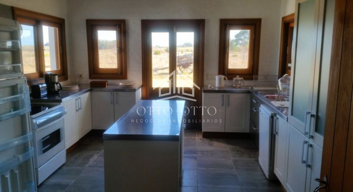 Chacra ID.4781 - Chacra en venta Manantiales 5 dormitorios