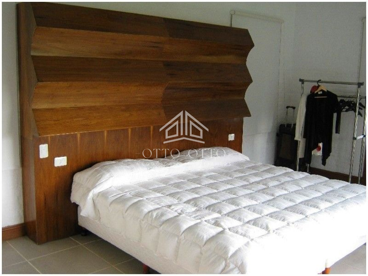 Chacra ID.4781 - Chacra en venta Manantiales 5 dormitorios