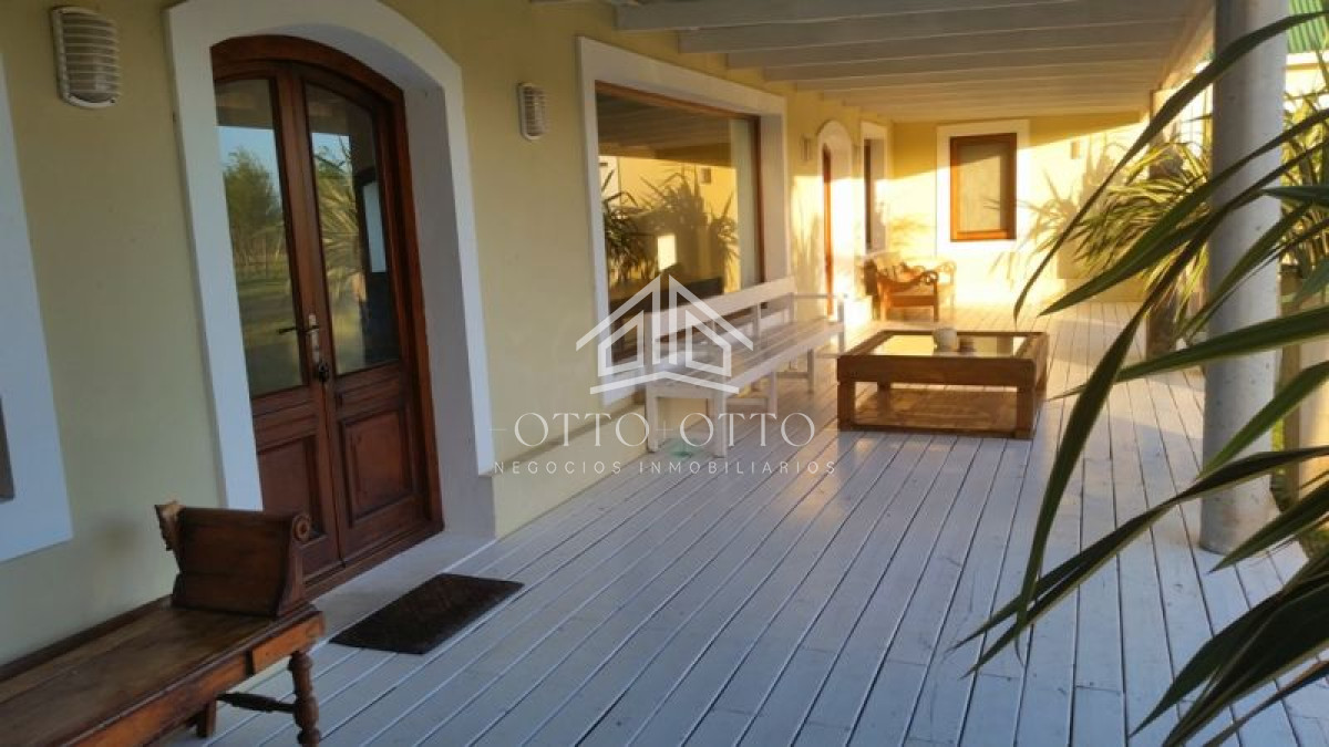 Chacra ID.4781 - Chacra en venta Manantiales 5 dormitorios