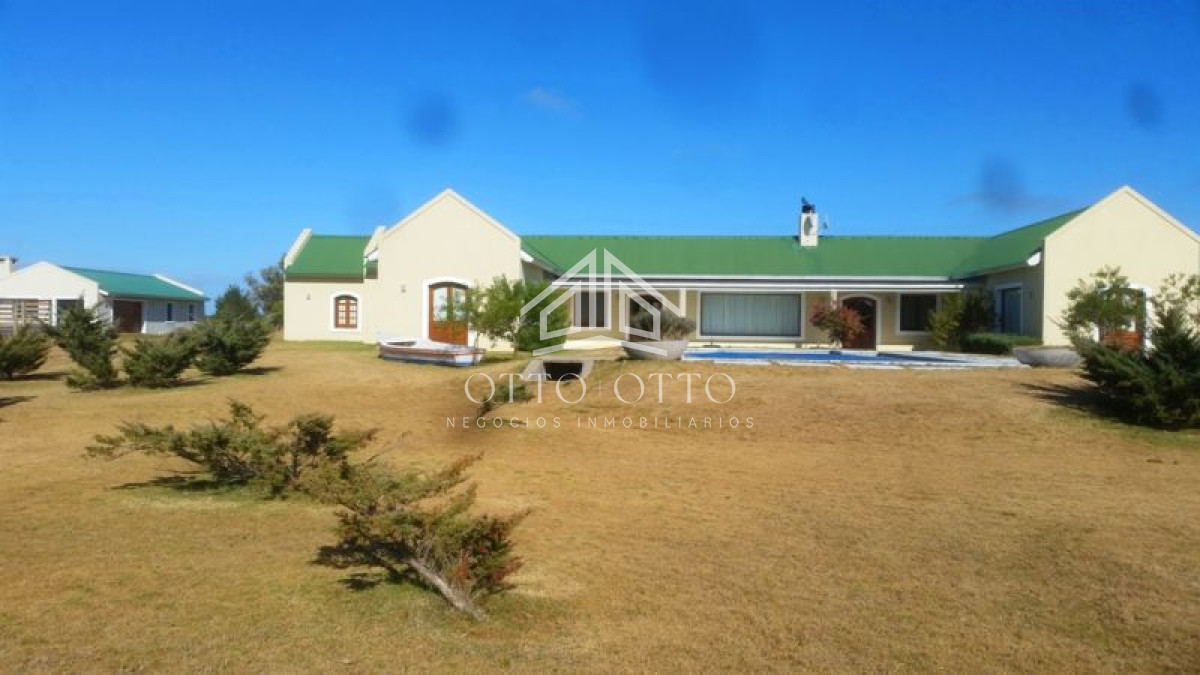 Chacra ID.4781 - Chacra en venta Manantiales 5 dormitorios