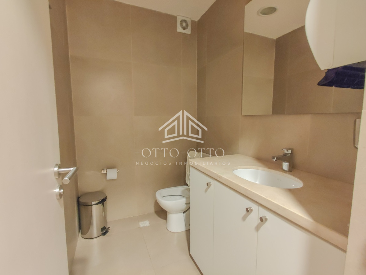 Local Comercial ID.6199 - Oficina en venta en Ciudad Vieja