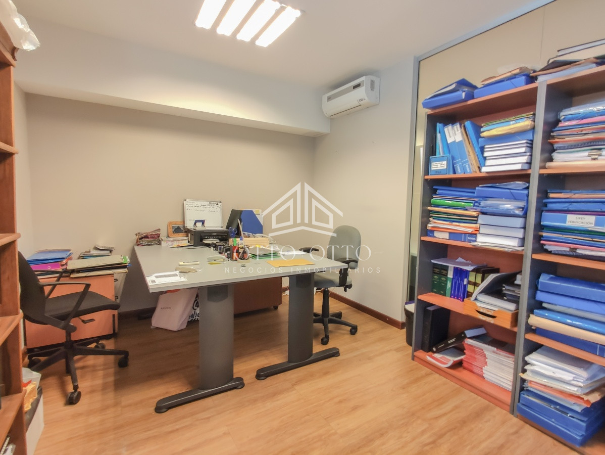 Local Comercial ID.6199 - Oficina en venta en Ciudad Vieja