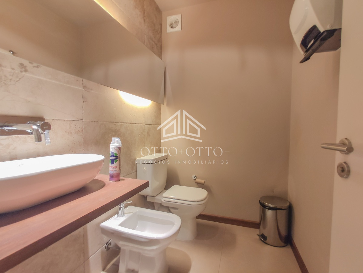 Local Comercial ID.6199 - Oficina en venta en Ciudad Vieja