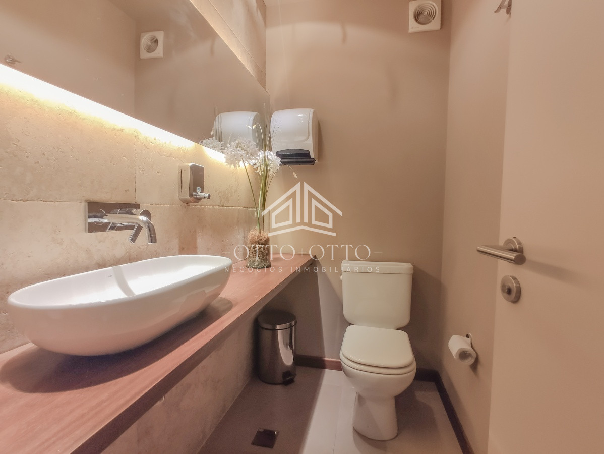 Local Comercial ID.6199 - Oficina en venta en Ciudad Vieja