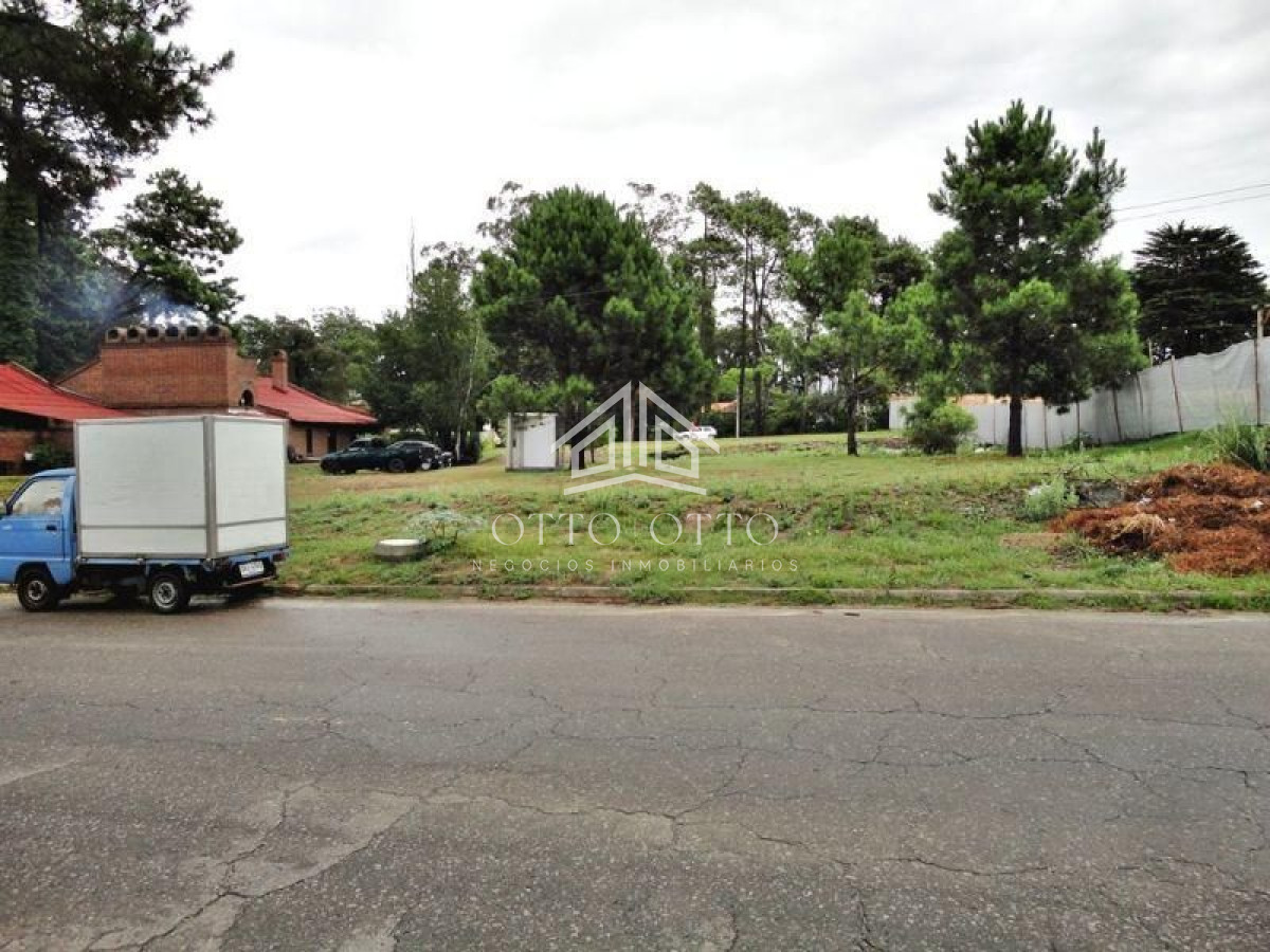 Terreno ID.663 - Terreno en venta para desarrollo en Punta del Este