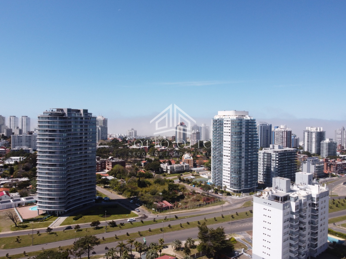 Terreno ID.27284 - Lote en venta en Playa Mansa 