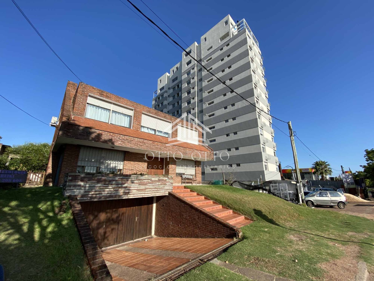 Terreno ID.26919 - Casa con terreno apto PH, en venta Punta del Este