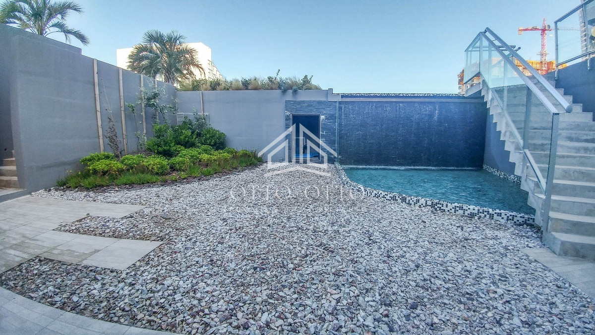 Apartamento ID.26588 - Apartamento en venta, 4 dormitorios en playa brava punta del este