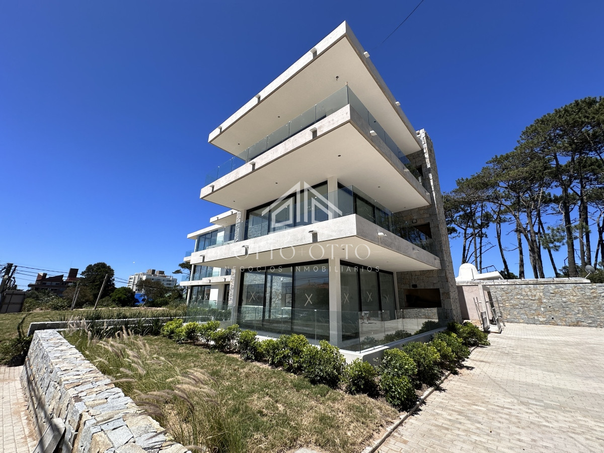 Apartamento ID.26197 - Apartamento en venta de 1 dormitorio en Playa Brava, Punta del Este