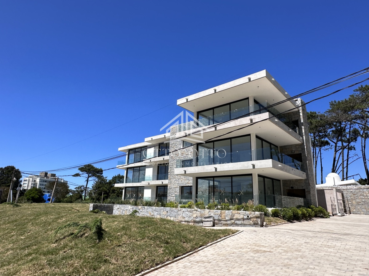 Apartamento ID.26197 - Apartamento en venta de 1 dormitorio en Playa Brava, Punta del Este