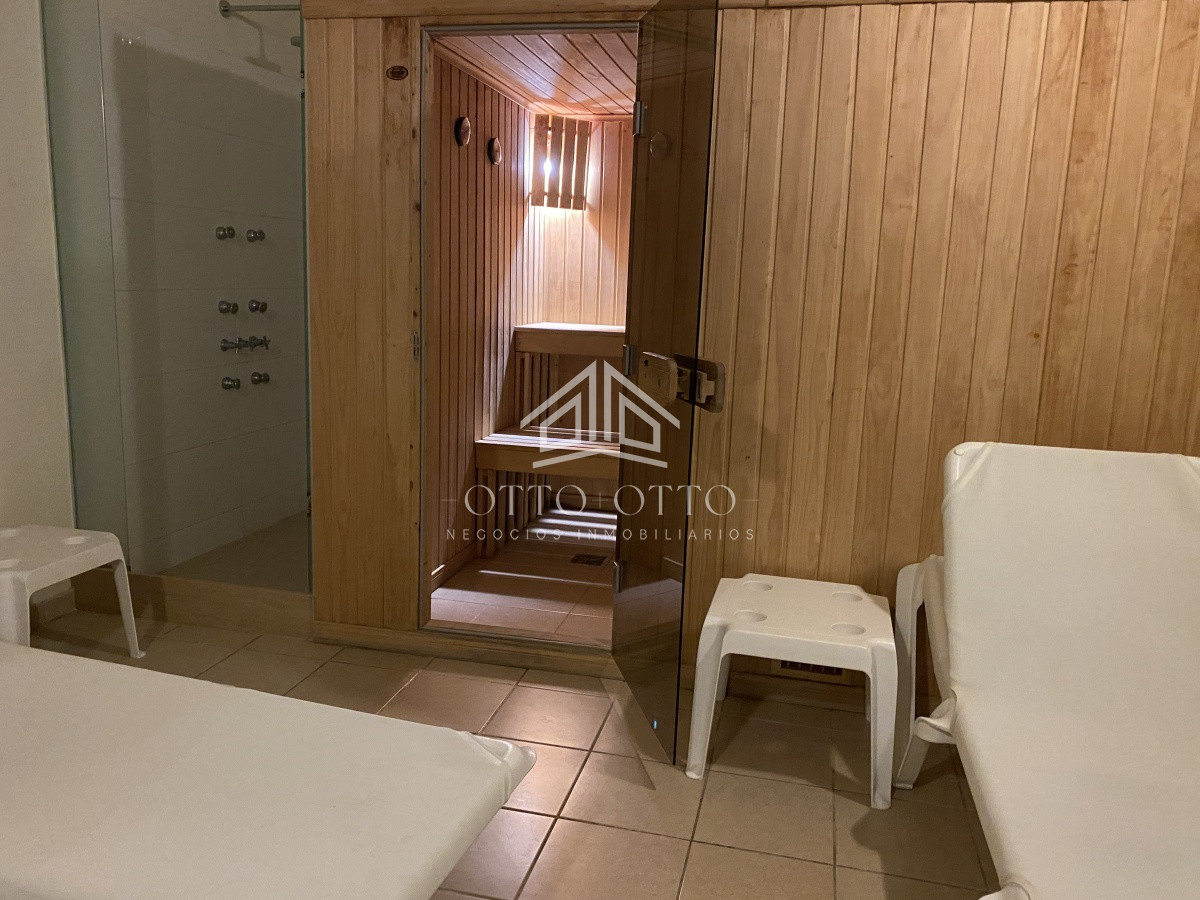 Apartamento ID.25525 - Hermoso apartamento de 3 dormitorios más dependencia de servicio a la venta