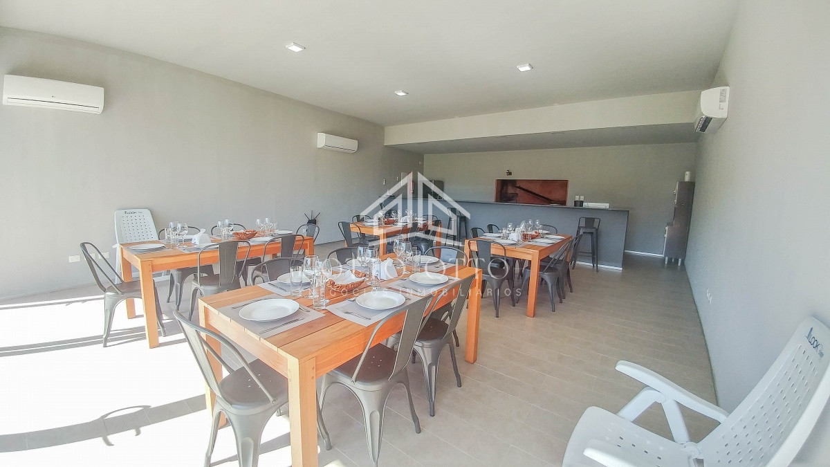 Apartamento ID.26588 - Apartamento en venta, 4 dormitorios en playa brava punta del este