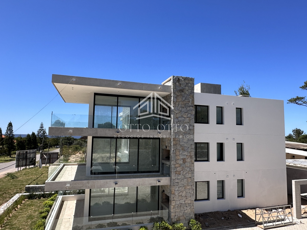 Apartamento ID.26197 - Apartamento en venta de 1 dormitorio en Playa Brava, Punta del Este