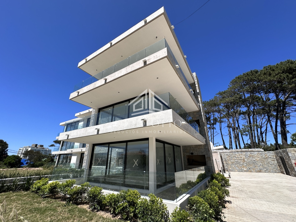 Apartamento ID.26197 - Apartamento en venta de 1 dormitorio en Playa Brava, Punta del Este