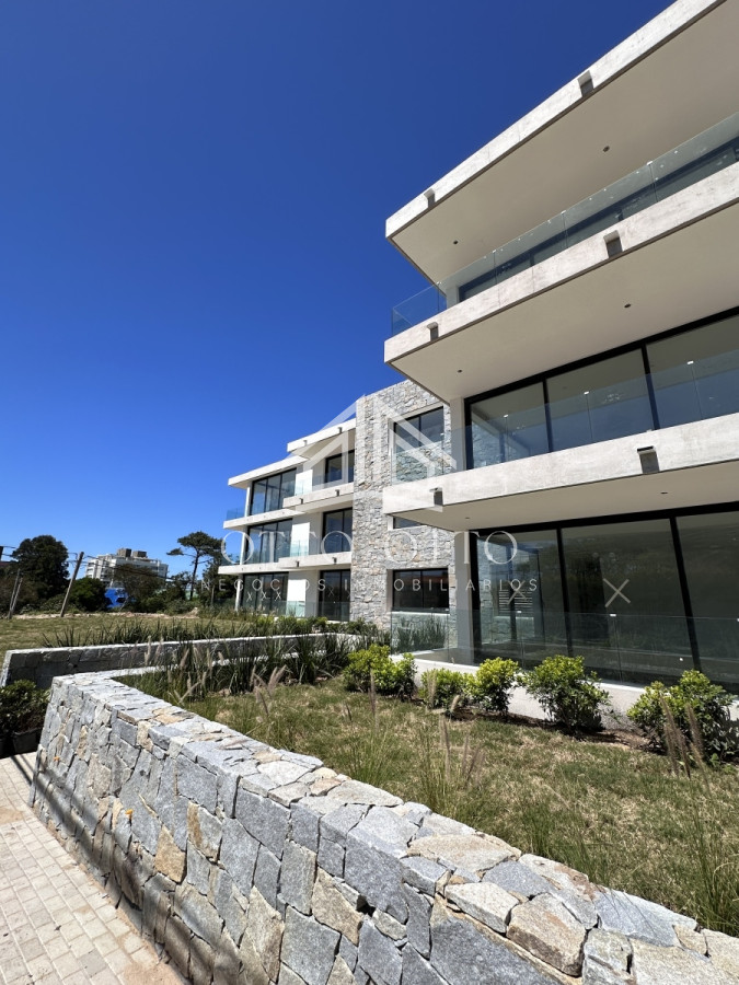 Apartamento ID.26197 - Apartamento en venta de 1 dormitorio en Playa Brava, Punta del Este