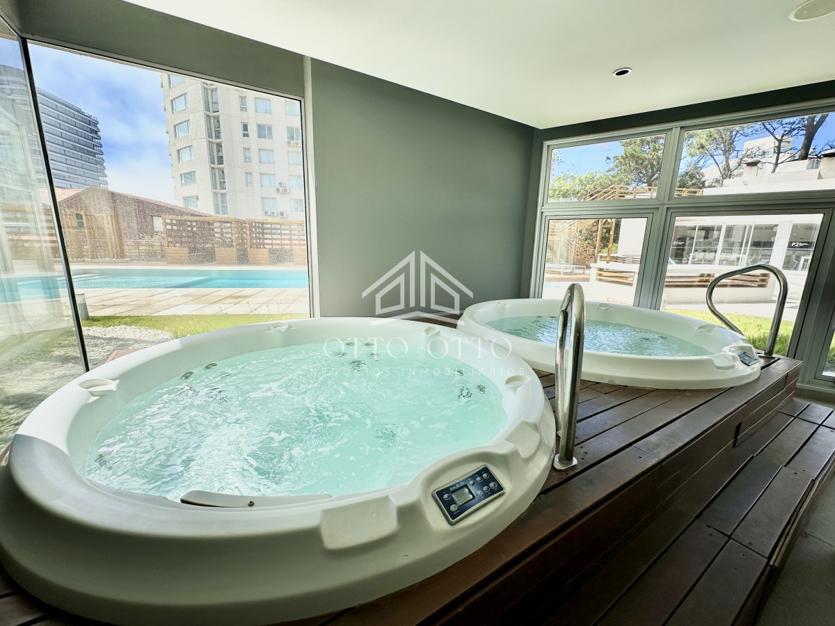 Apartamento ID.15539 - Apartamento en venta 2 dormitorios en Playa Brava, Punta del Este 