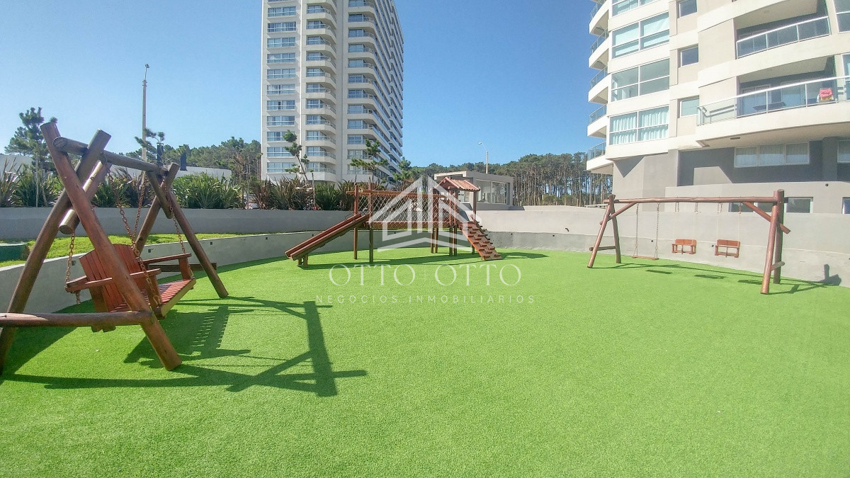 Apartamento ID.26588 - Apartamento en venta, 4 dormitorios en playa brava punta del este
