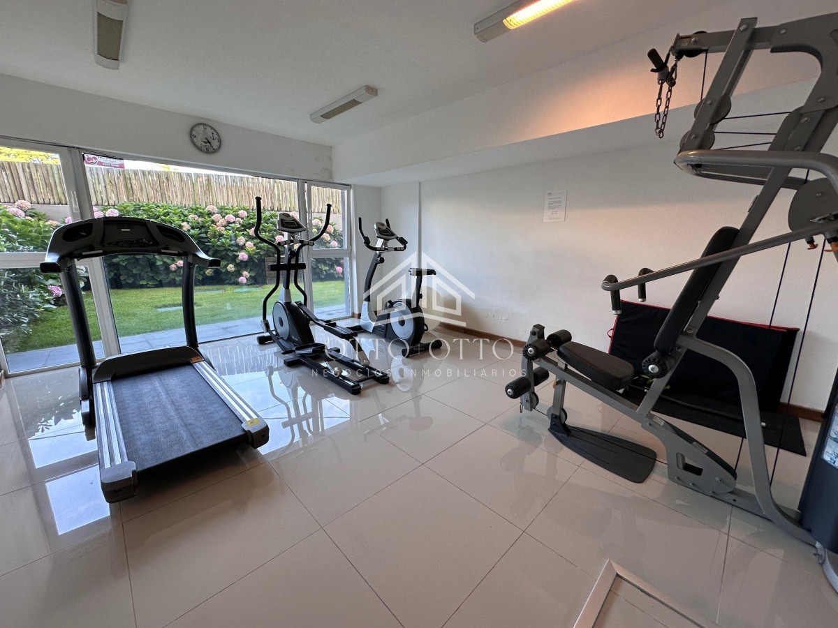 Apartamento ID.1595 - Apartamento en venta en primera linea Playa Mansa - parrillero