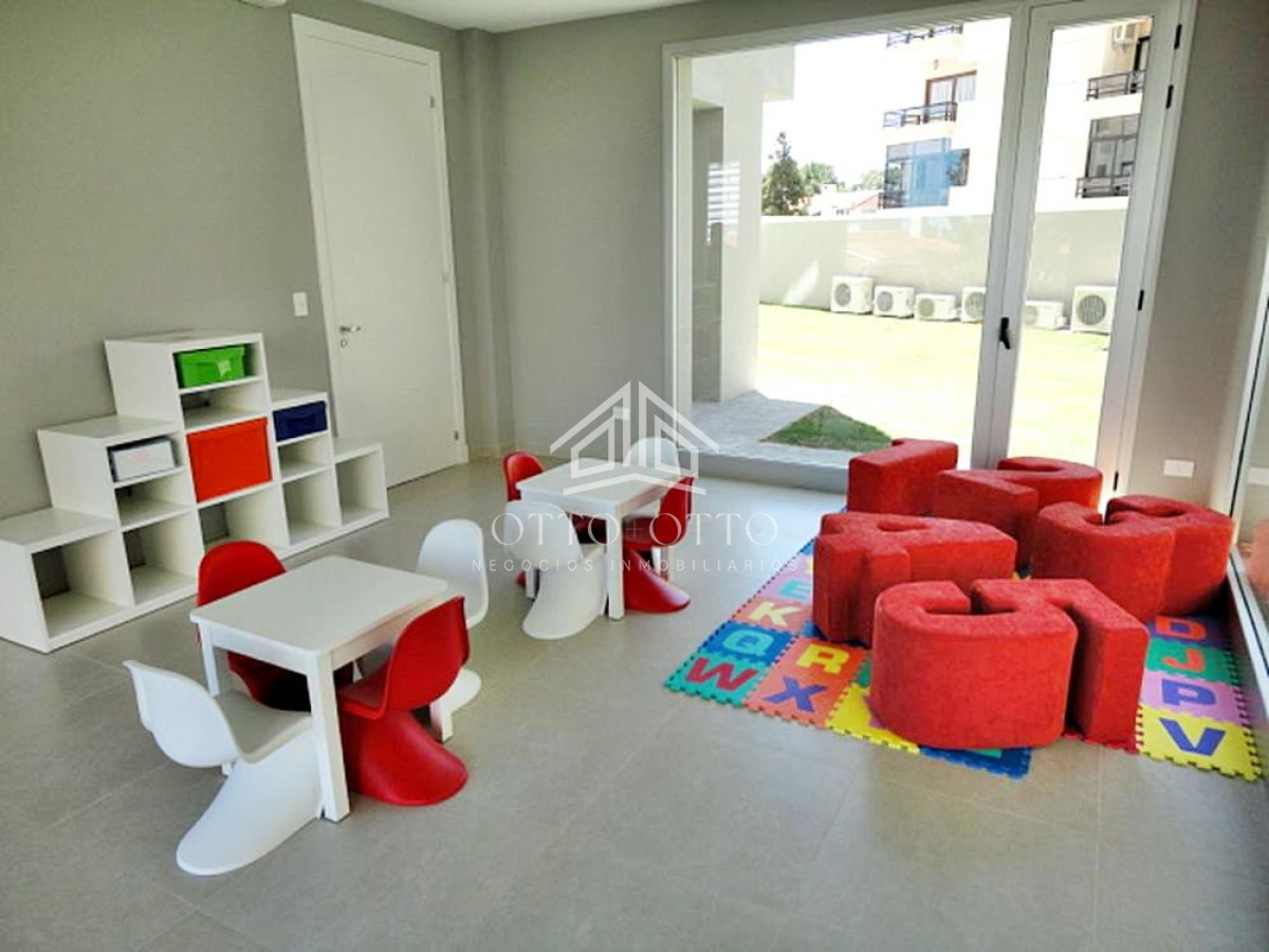 Apartamento ID.3554 - Semi piso en playa Brava, edificio reservado y moderno. 