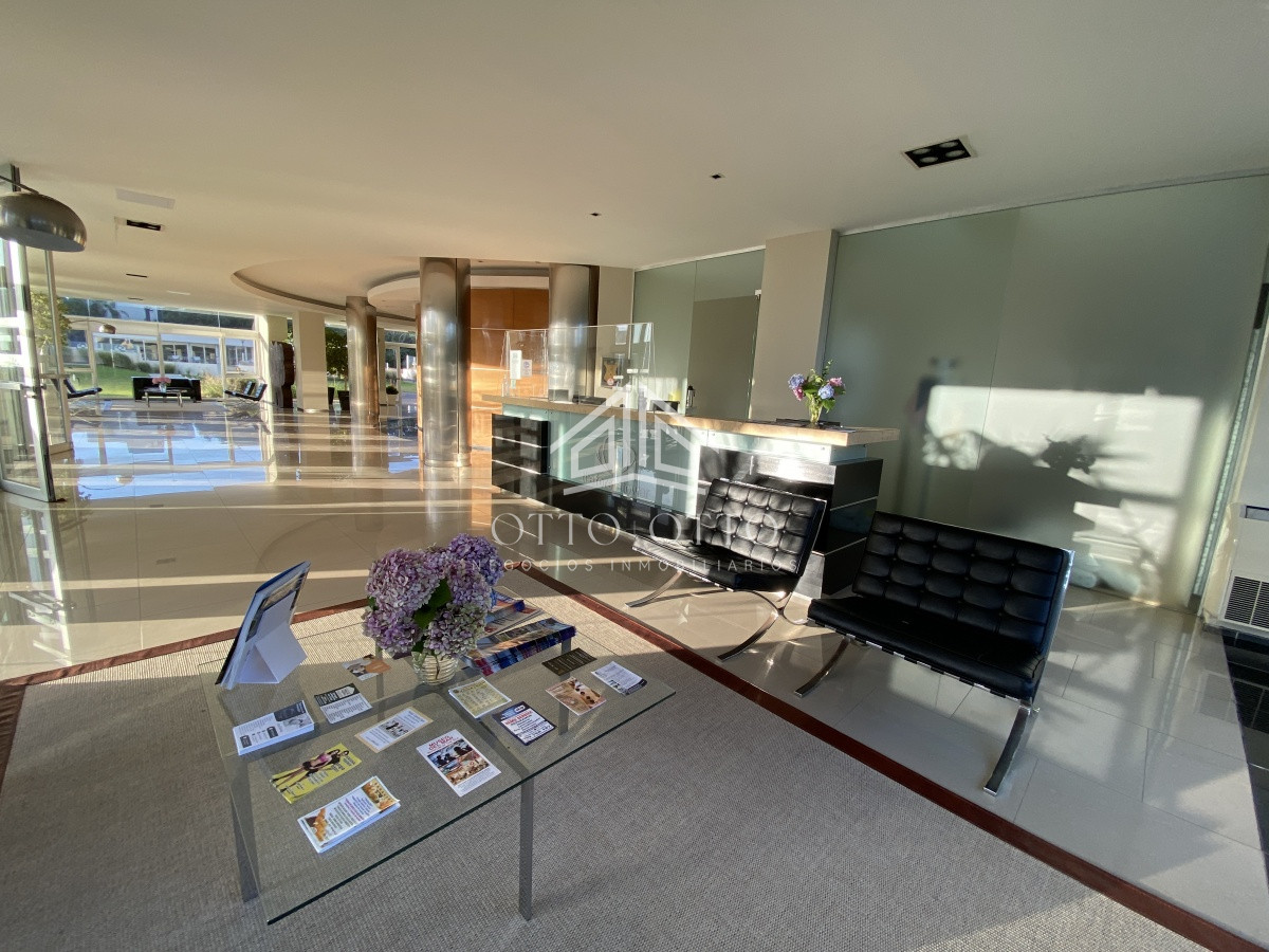 Apartamento ID.26568 - Apartamento en venta con 4 dormitorios en Punta del Este