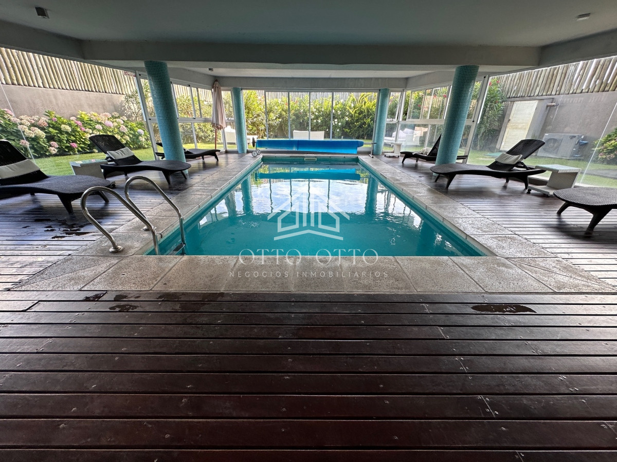 Apartamento ID.1595 - Apartamento en venta en primera linea Playa Mansa - parrillero