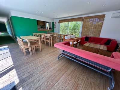 Hostel de 6 habitaciones en suite a la venta, La Barra.