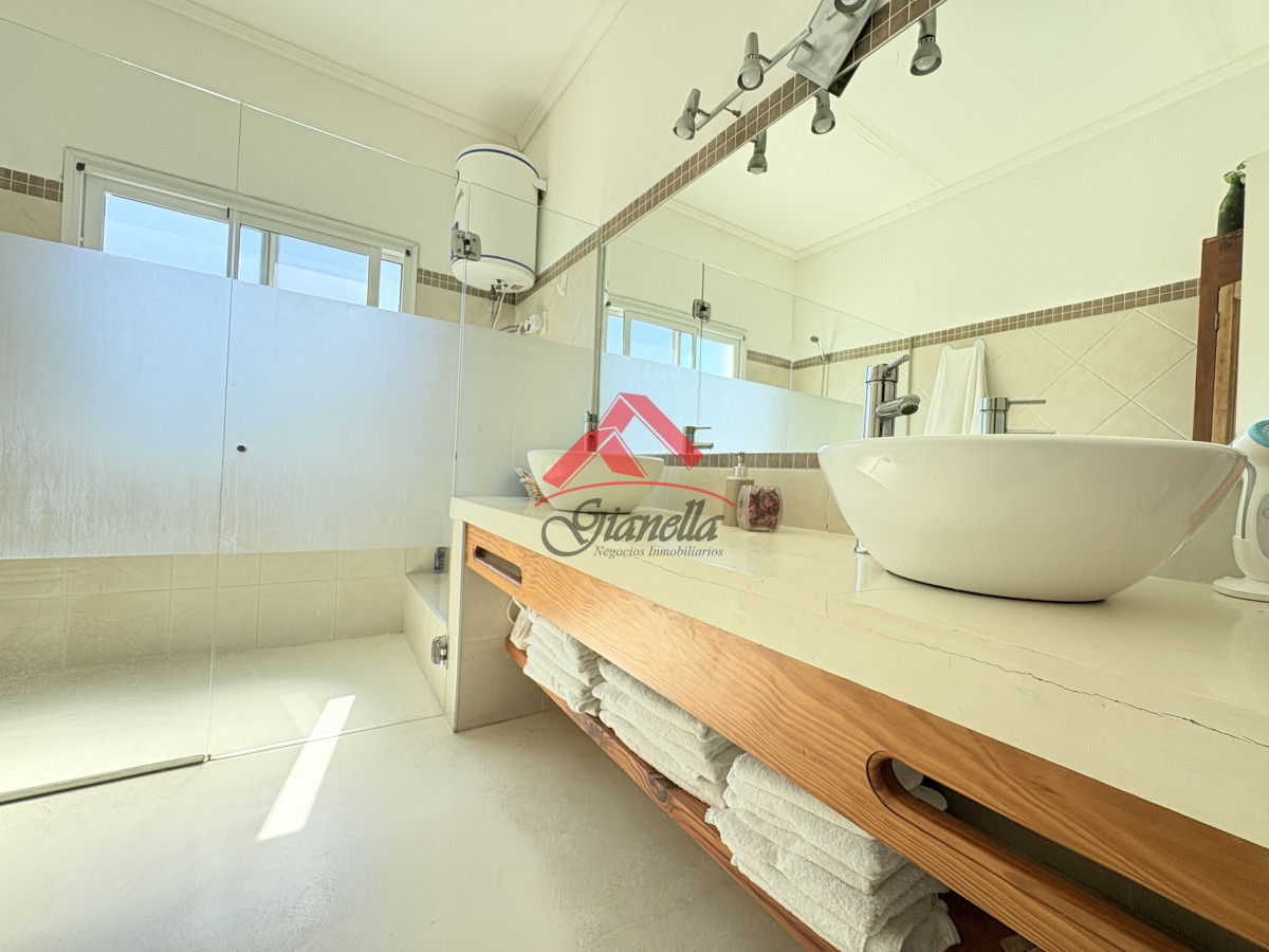 Casa ID.2167 - Moderna Casa a metros del MAR