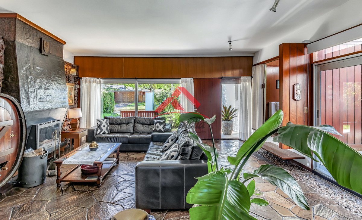 Casa ID.2150 - CASA EN VENTA A 3 CUADRAS DE LA PLAYA