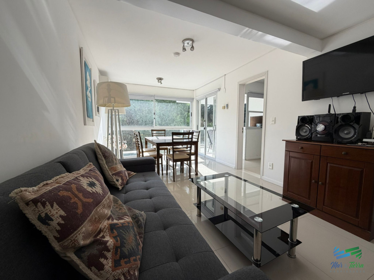 Apartamento ID.5813 - En venta apartamento duplex de 2 dormitorios en Sunrise, Aidy Grill, Punta del Este