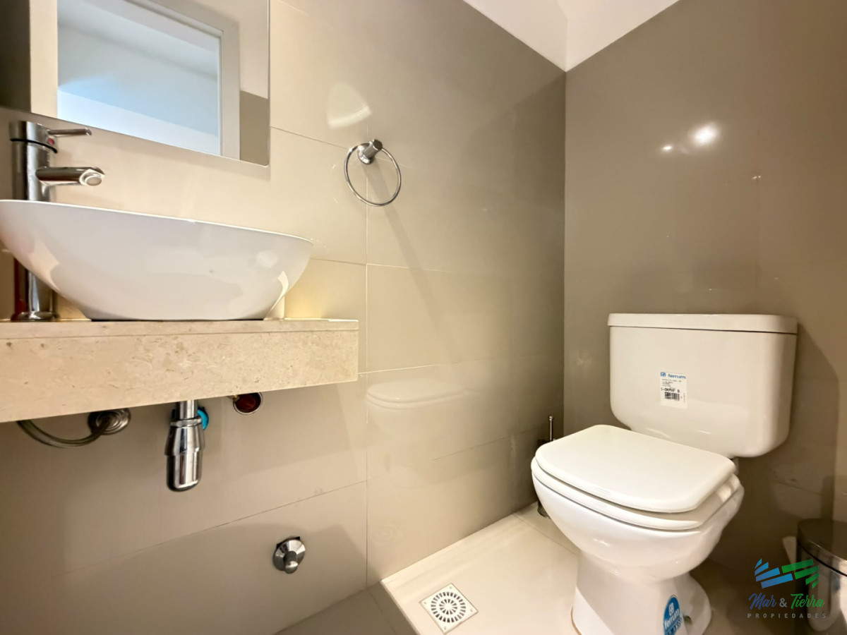 Apartamento ID.5813 - En venta apartamento duplex de 2 dormitorios en Sunrise, Aidy Grill, Punta del Este