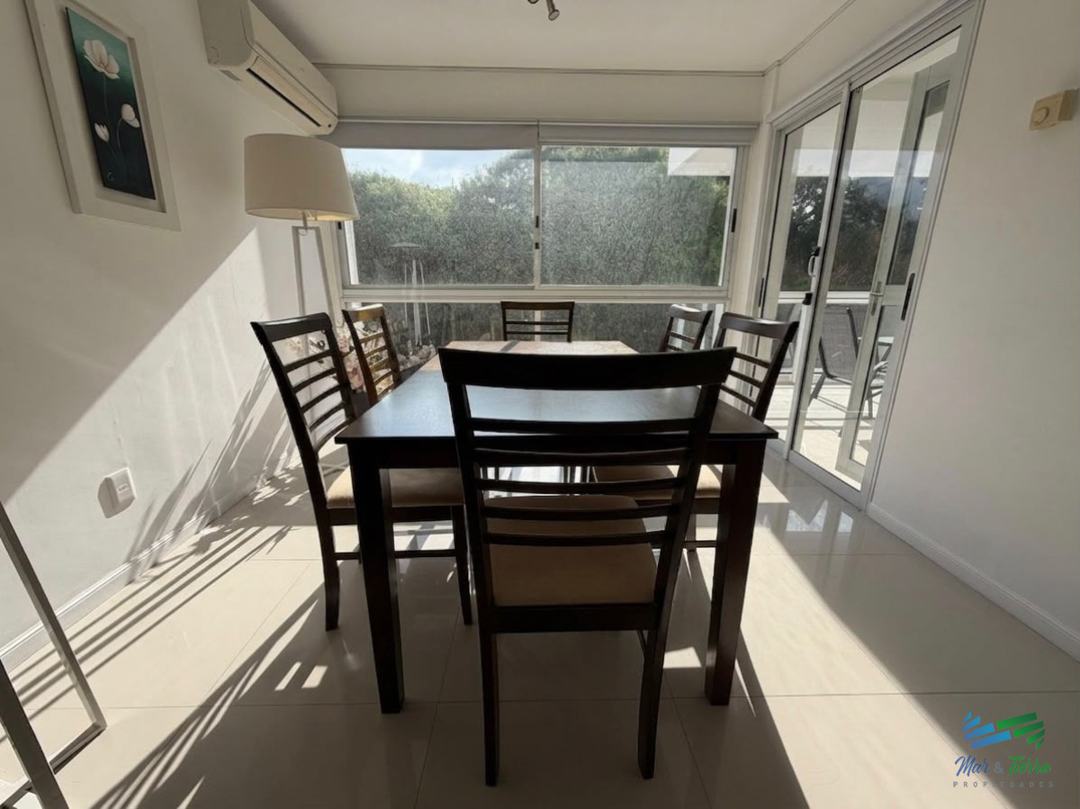 Apartamento ID.5813 - En venta apartamento duplex de 2 dormitorios en Sunrise, Aidy Grill, Punta del Este