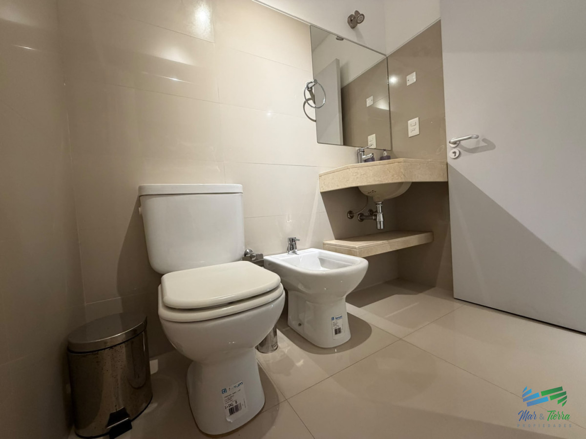 Apartamento ID.5813 - En venta apartamento duplex de 2 dormitorios en Sunrise, Aidy Grill, Punta del Este