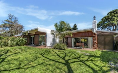 CASA EN VENTA A 3 CUADRAS DE LA PLAYA