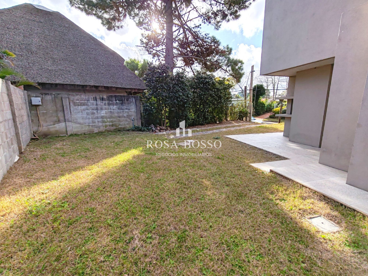 Apartamento ID.9823 - Casa a estrenar de 2 dormitorios y medio en Pinares