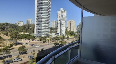 Apartamento de 2 dormitirios en Ocean Drive, Punta del Este 