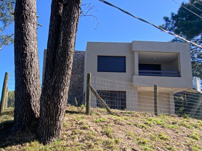 Moderna casa de 3 dormitorios en Pinares