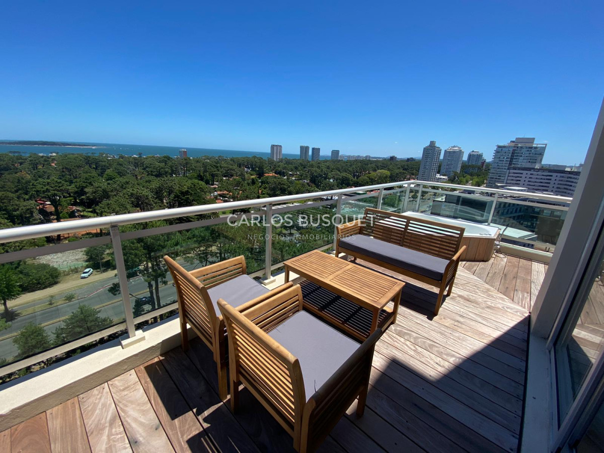 Apartamento ID.727 - Penthouse en Venta - 3 Dormitorios con Vistas al Mar y Full Amenities