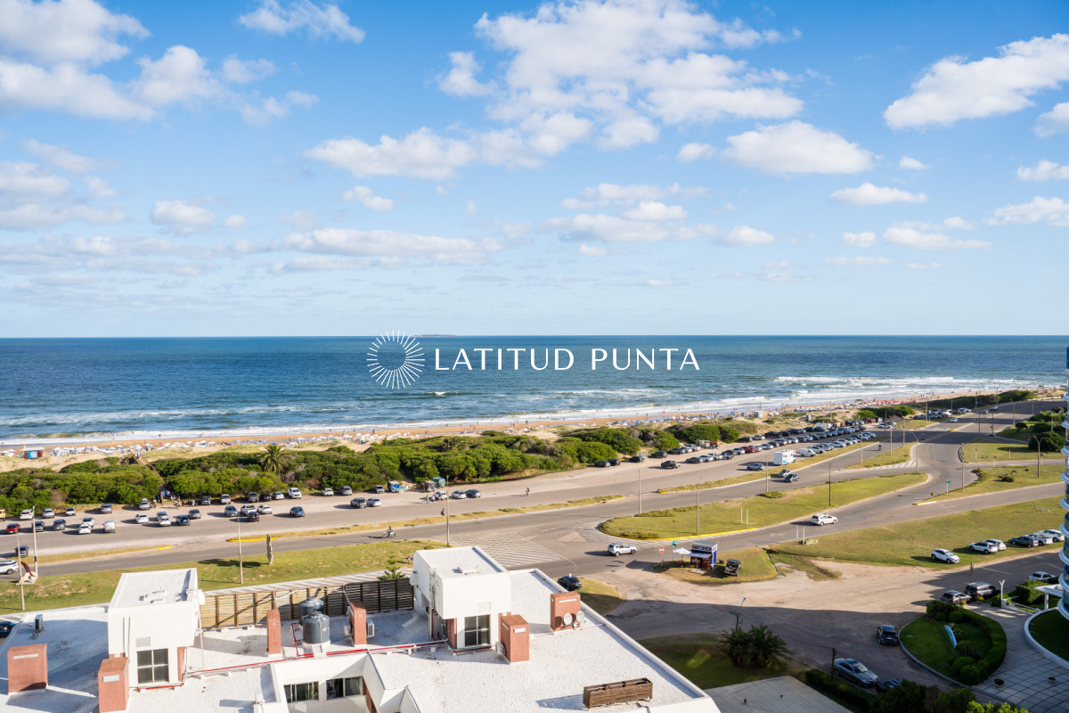 Apartamento en Brava, 3 dormitorios más dependencia - LAT6826A