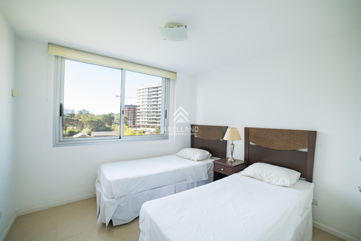 Apartamento ID.6041 - Venta apartamento 3 dormitorios mas servicio 