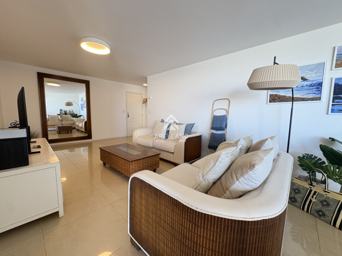 Apartamento ID.6041 - Venta apartamento 3 dormitorios mas servicio 