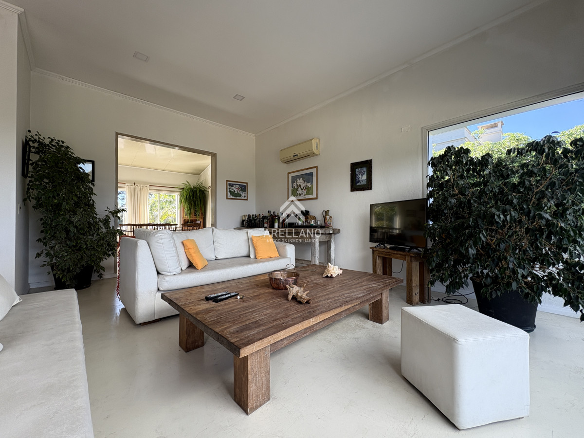 Casa ID.5655 - Moderna Casa a metros del MAR