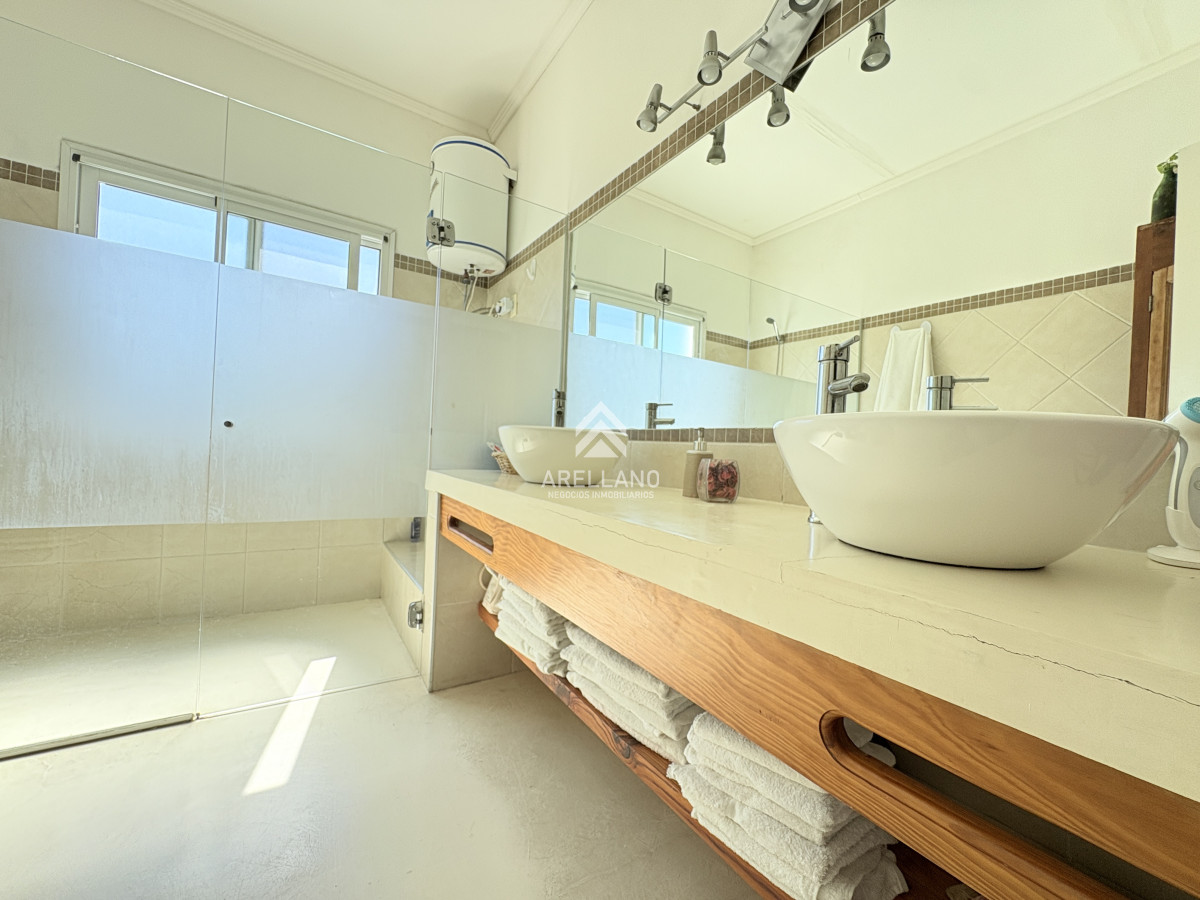 Casa ID.5655 - Moderna Casa a metros del MAR