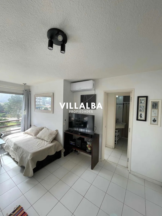 Apartamento ID.3795 - APARTAMENTO EN VENTA 1 CUADRA DEL MAR CON GARAGE