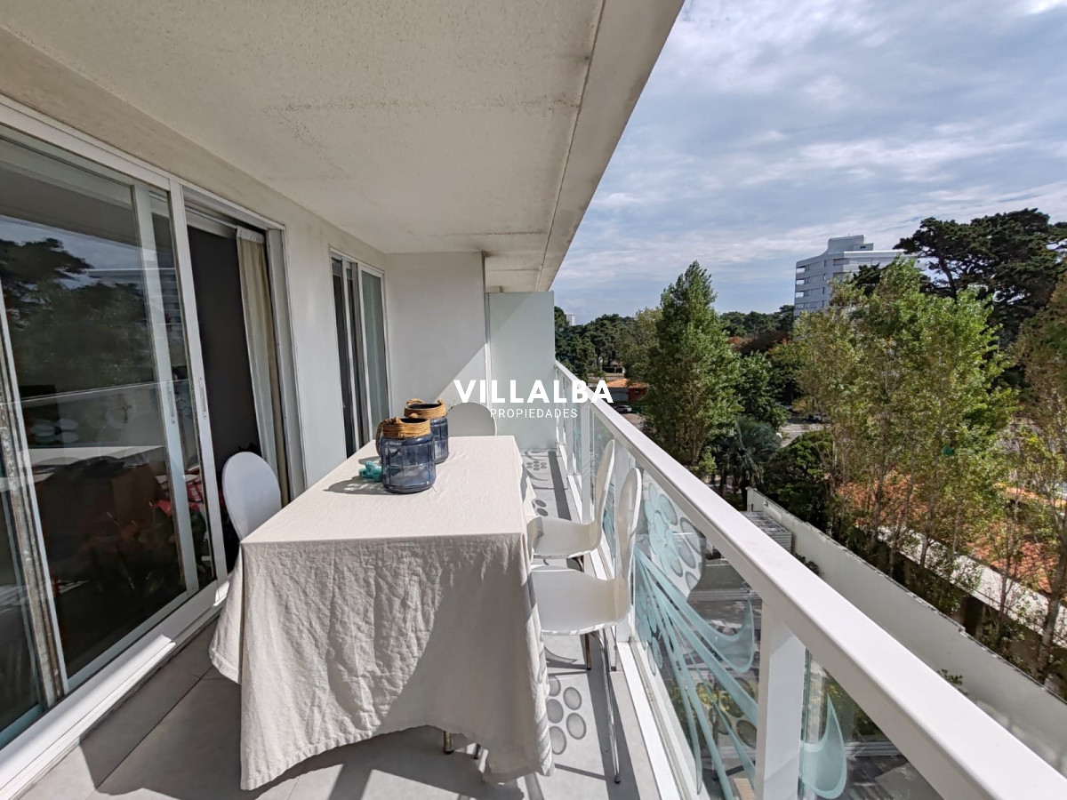 Apartamento ID.3690 - En venta apto 3 dormitorios en torre de categoría