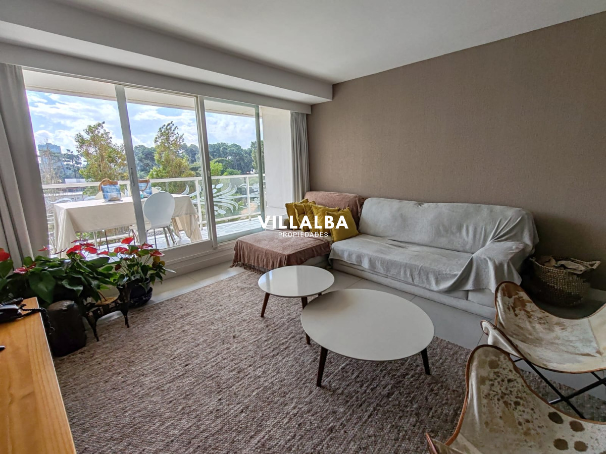 Apartamento ID.3690 - En venta apto 3 dormitorios en torre de categoría