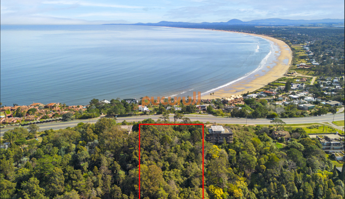 Terreno ID.2211 - TERRENO PRIMERA LINEA EN PUNTO MAS ALTO DE PUNTA BALLENA