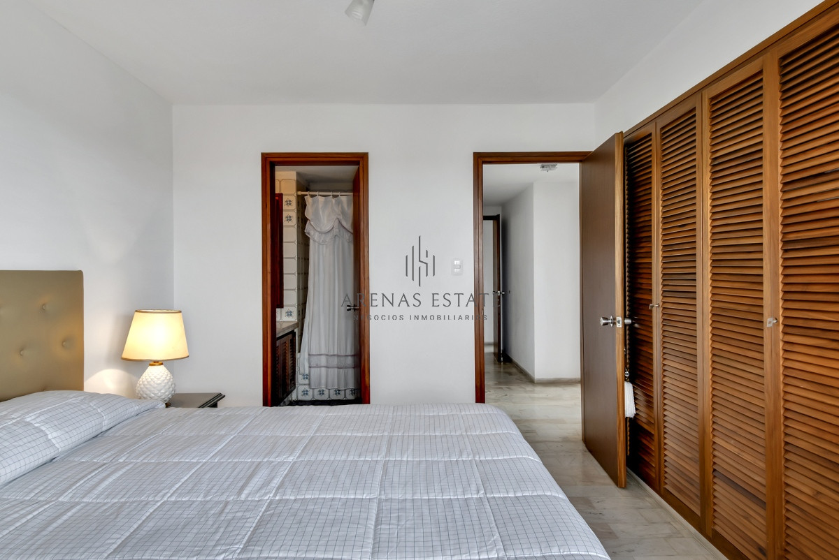 Apartamento ID.2821 - Apartamento en venta de 3 dormitorios mas dependencia 