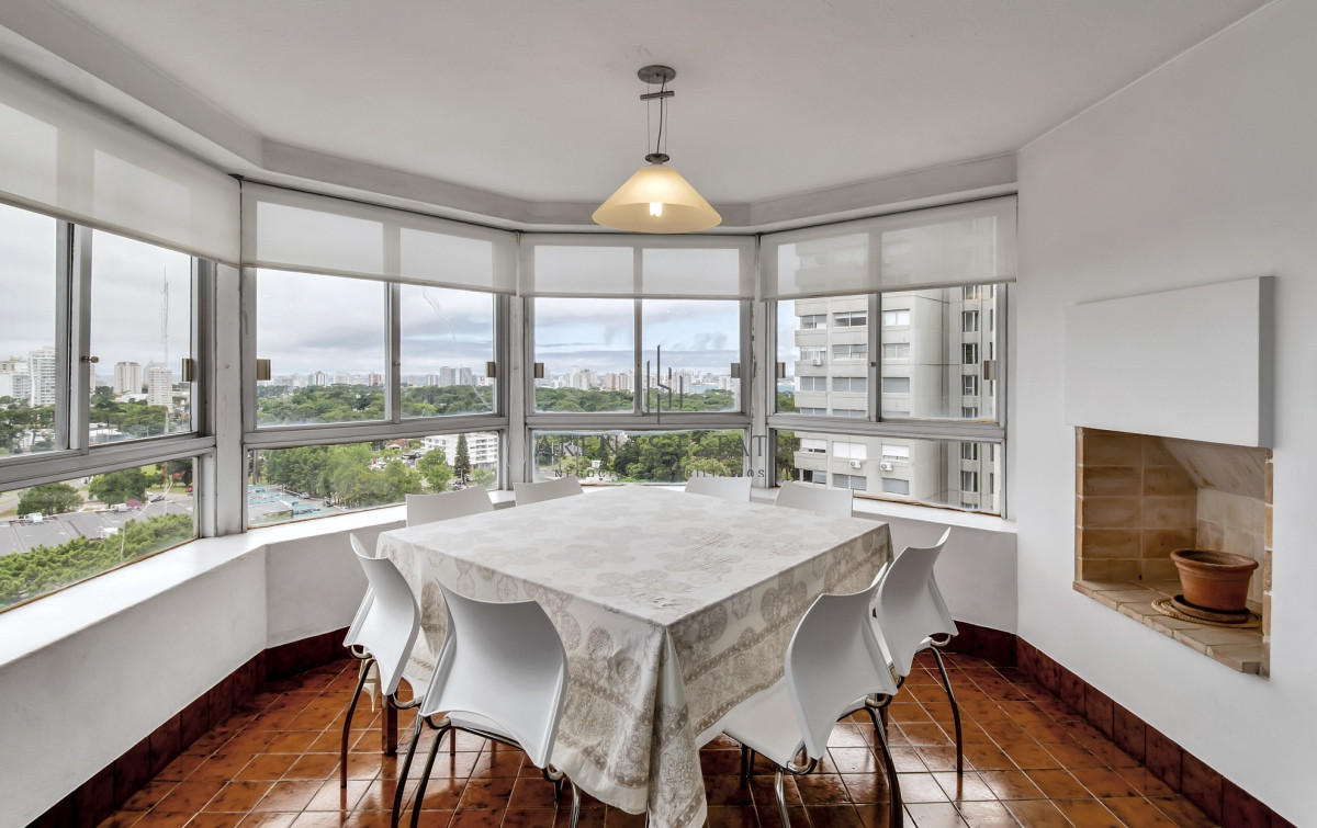 Apartamento ID.2821 - Apartamento en venta de 3 dormitorios mas dependencia 