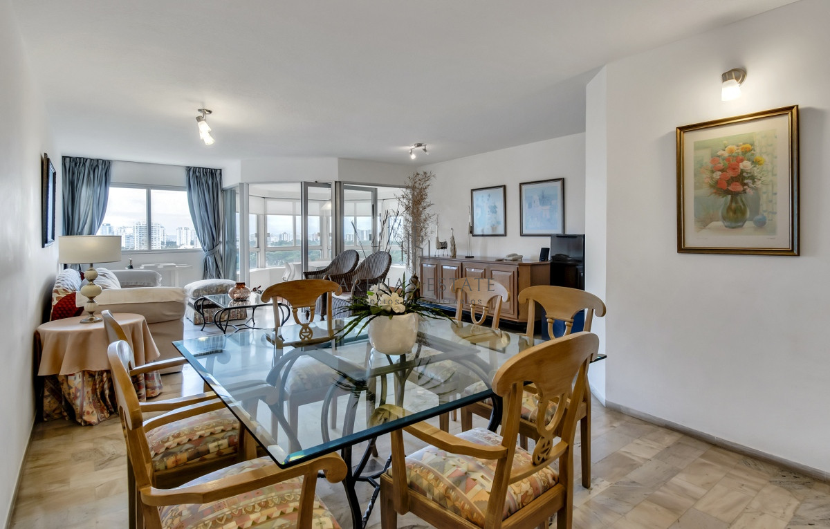 Apartamento ID.2821 - Apartamento en venta de 3 dormitorios mas dependencia 